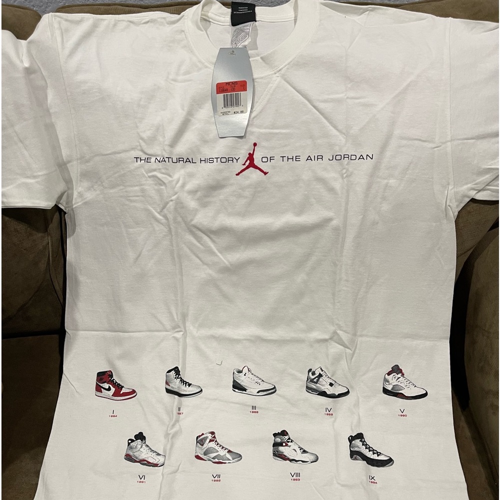 NIKE AIR JORDAN 18 YEARS OF NATURAL HISTORY T-SHIRT WHITE/BLACK SIZE LARGE MENS
